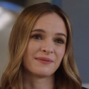 Caitlin snow