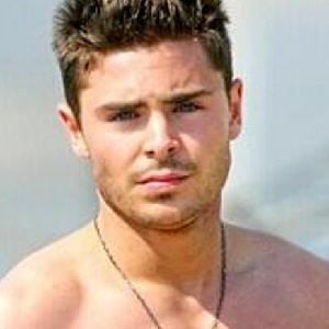 Teddy (Zac Efron)