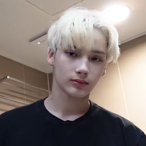 ⃝Huening Kai