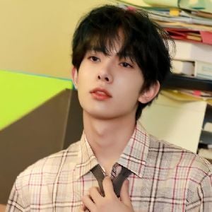 Heeseung*Ur sisters boyfriend*