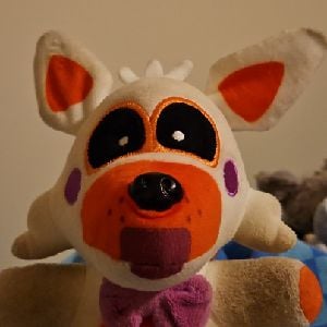 Lolbit (mother/wife) 