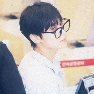 kim sunoo.