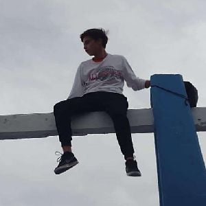 ★ Marcos