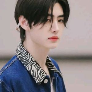 sunghoon 