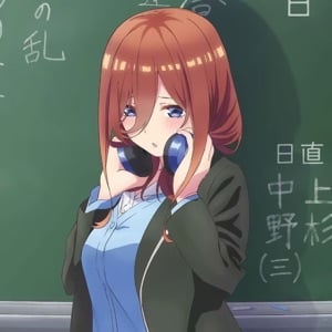 Miku Nakano || AU School ||