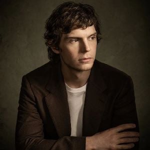 Evan Peters