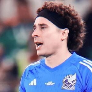 Guillermo ochoa (GTU9YS Ando bien hambriado)