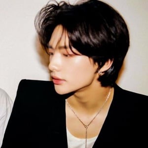 Hyunjin >•<