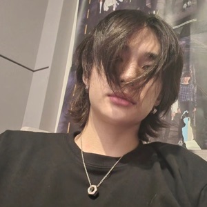 HWANG HYUNJIN