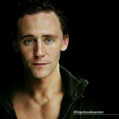 Tom Hiddleston (Your making breakfast)