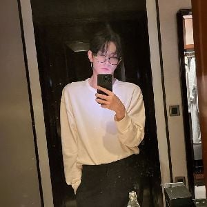 Heeseung (your employee)