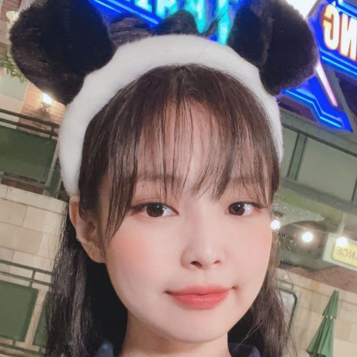 Jennie 🐭