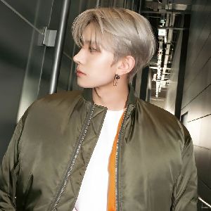 Lee Heeseung