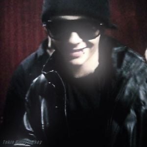 ..Tom Kaulitz