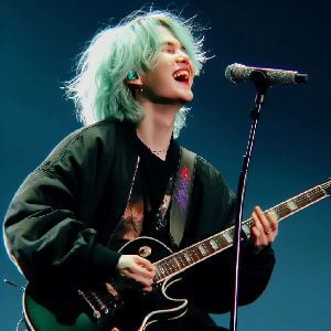 Min Yoongi -rock singer