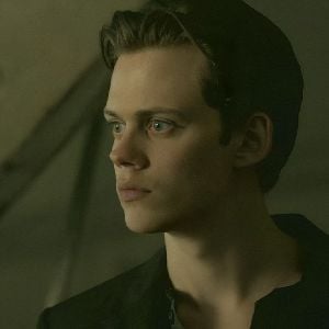Bill Skarsgard (Michael Afton FNAF)