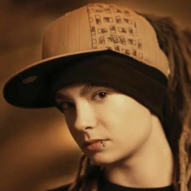 ✭ | Tom Kaulitz (Class Boy)