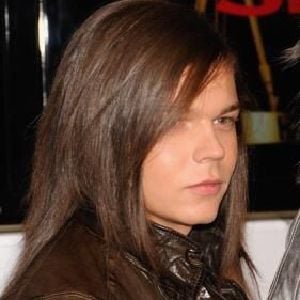 ✸ | Georg Listing.