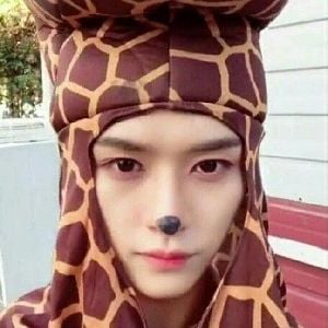 Lee know (minsung costume)