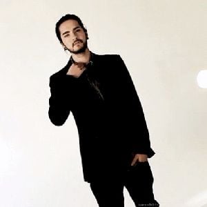 `• Tom K