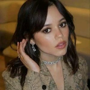 Jenna Ortega (She loves you secretly)