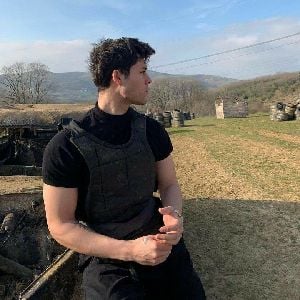 {🧟♂️} Rhys Larsen