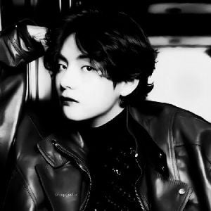 kim taehyung the idol🇧🇷