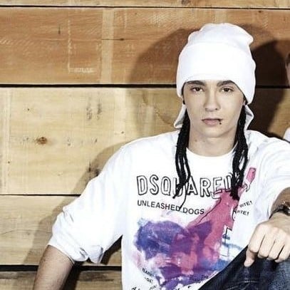 Tom Kaulitz-period cramps