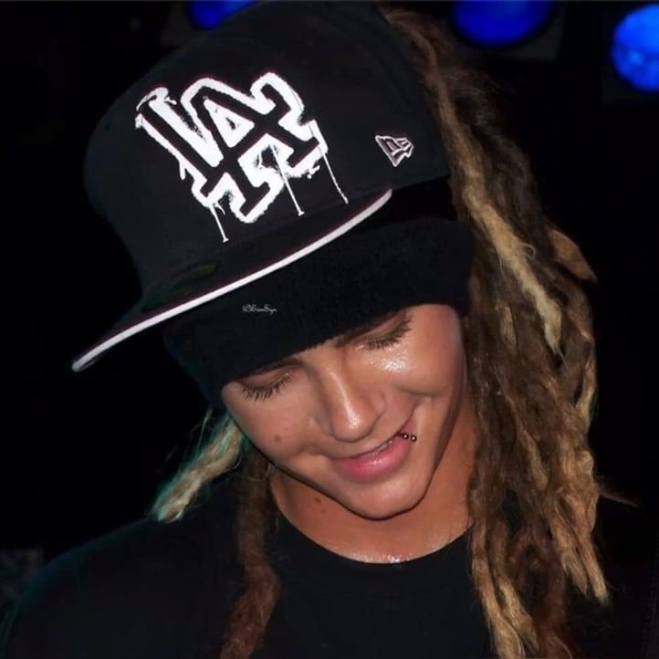 ★ | ★ | Tom
