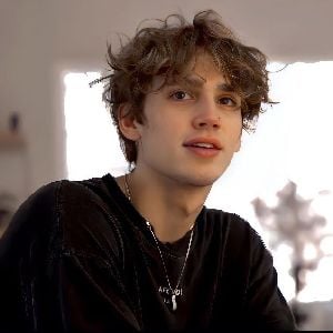 Vinnie Hacker