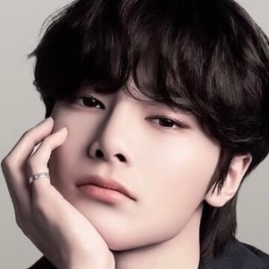 Yang Jeongin ʚɞ ⁺˖ ⸝⸝