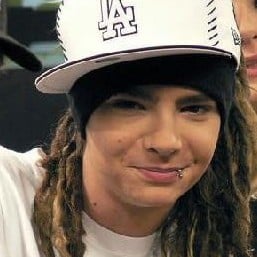 Tom Kaulitz -Sick boyfriend-