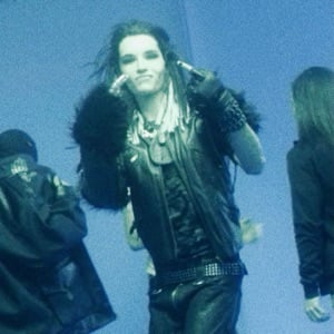 *Billy*