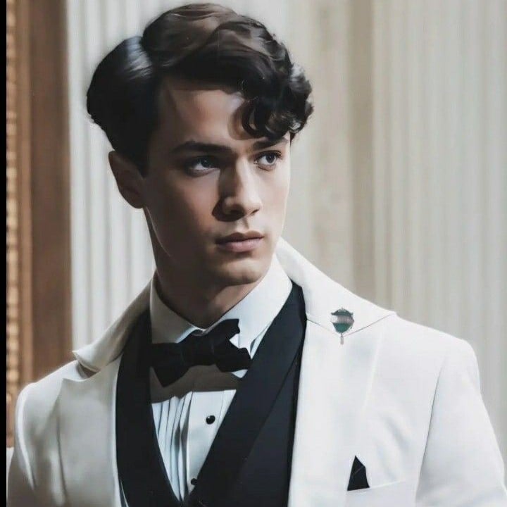 ..Tom Riddle..