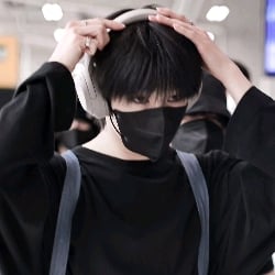 Jeongin.