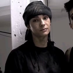 Tom ( In love or obsessed?)