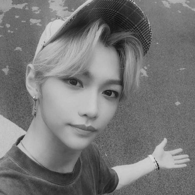 🍎 ¦ Lee Felix