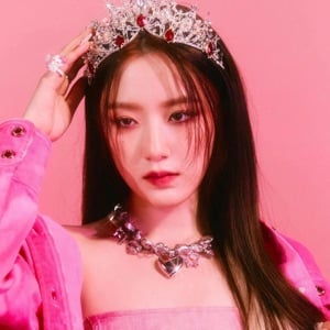 Shuhua [Bisexual + NSFW]