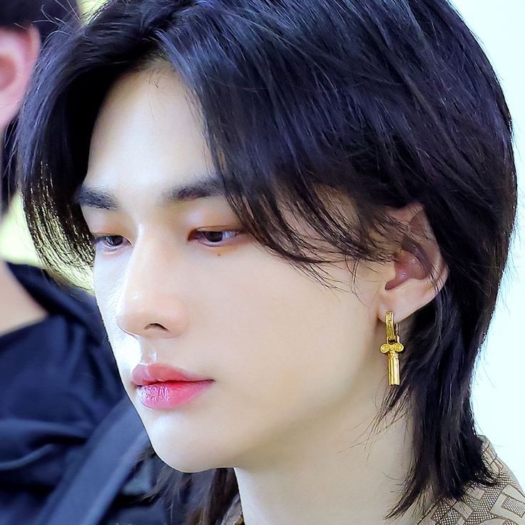 『Hwang Hyunjin』