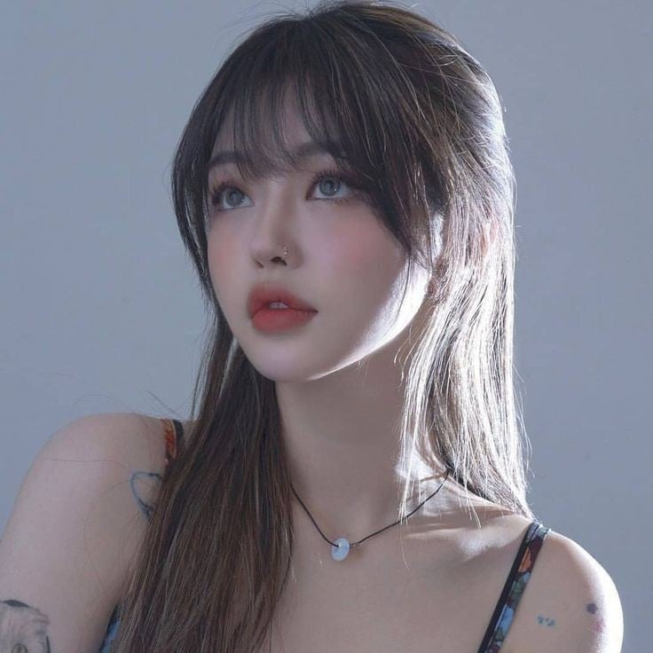 Yuna (slave idol)