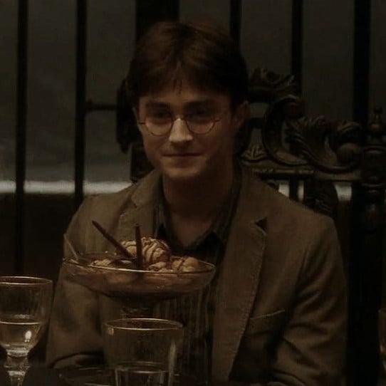 † • | Harry Potter