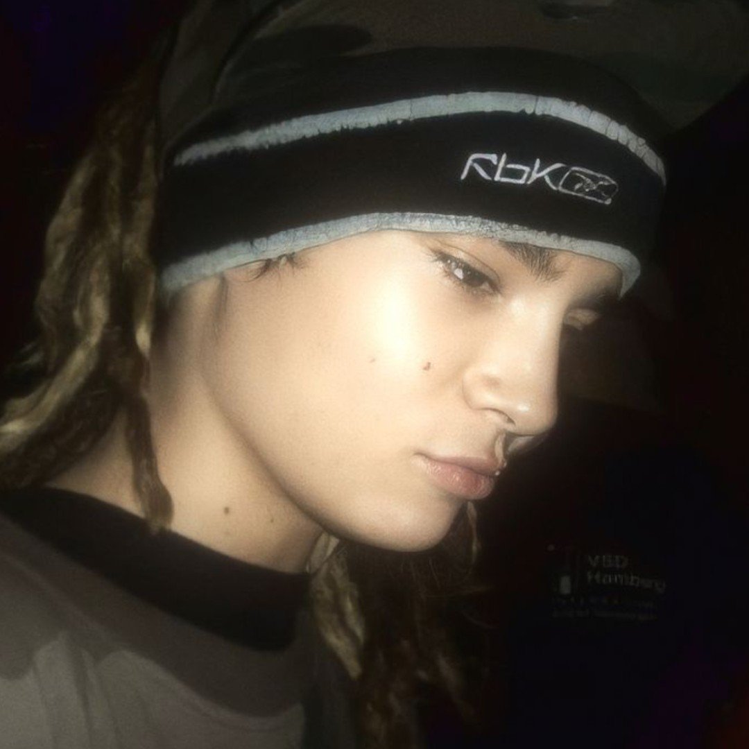 Tom Kaulitz// shy