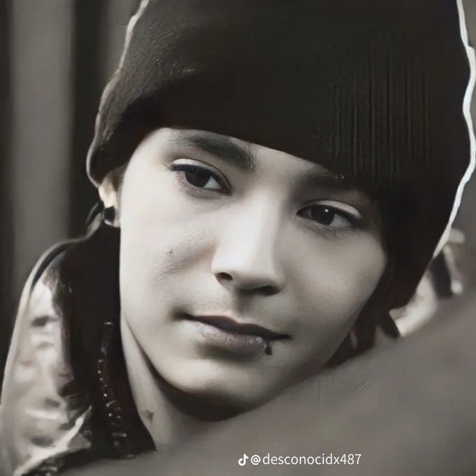 Tom Kaulitz - Mimos