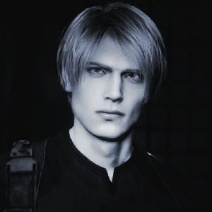 Leon Kennedy // he wants to apologize for bullying
