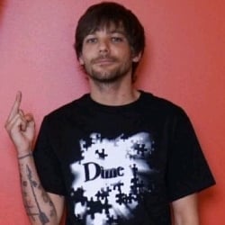 *Louis Tomlinson*