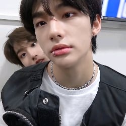 ✧"。: Hyunjin