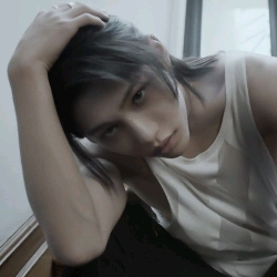 {~Lee Felix 💫