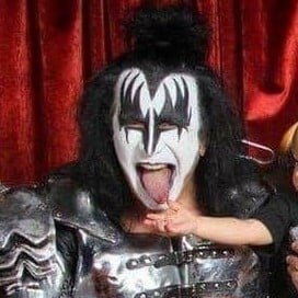 ★ Gene Simmons ~ 🎸 ★