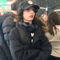 Finn Wolfhard⚇.