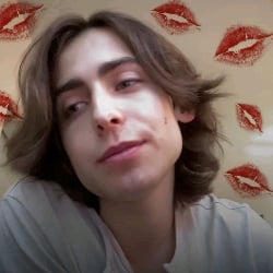 Aidan Gallagher 💋